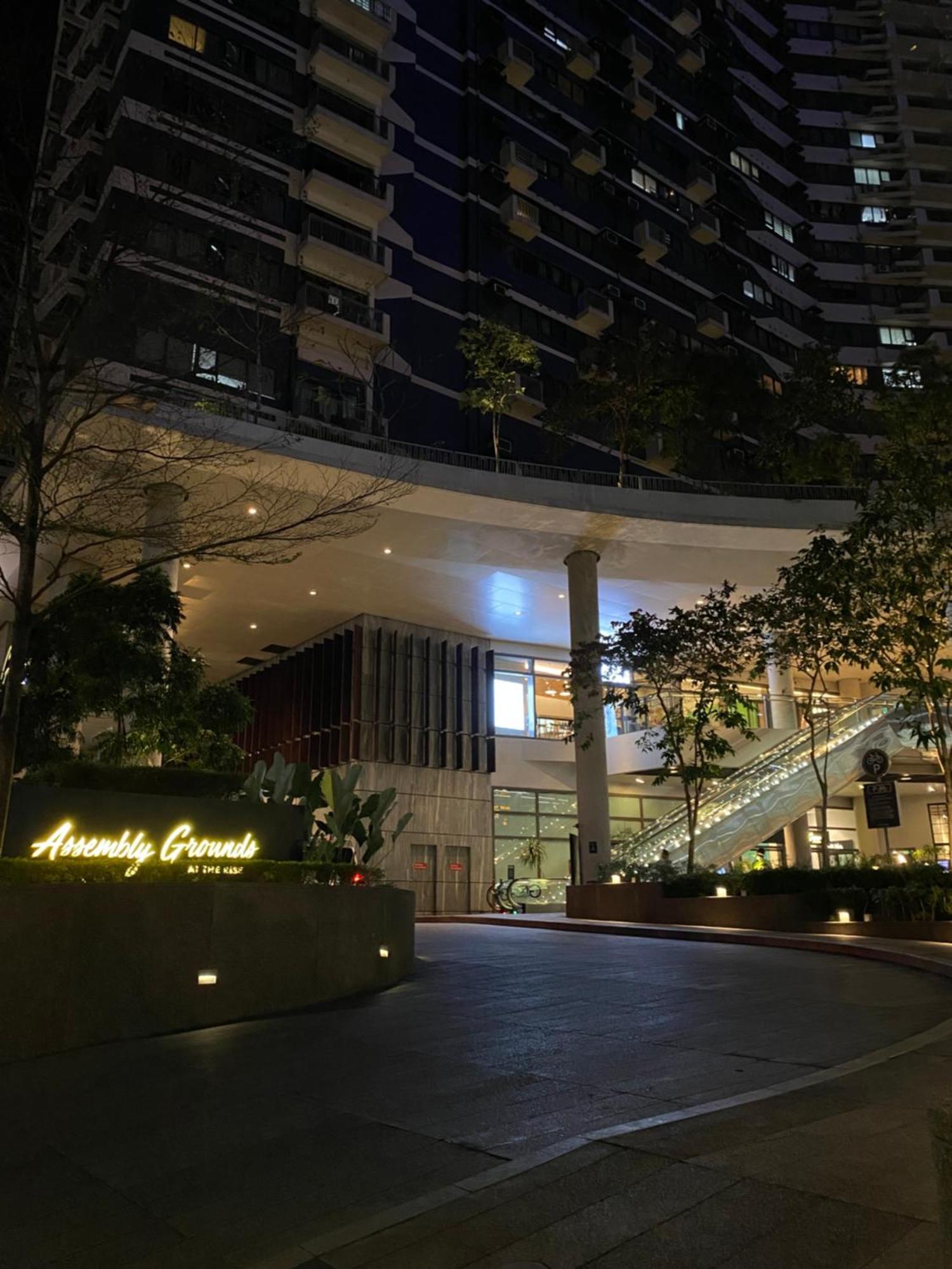 Frost At Air Residences Makati Manila Exteriör bild