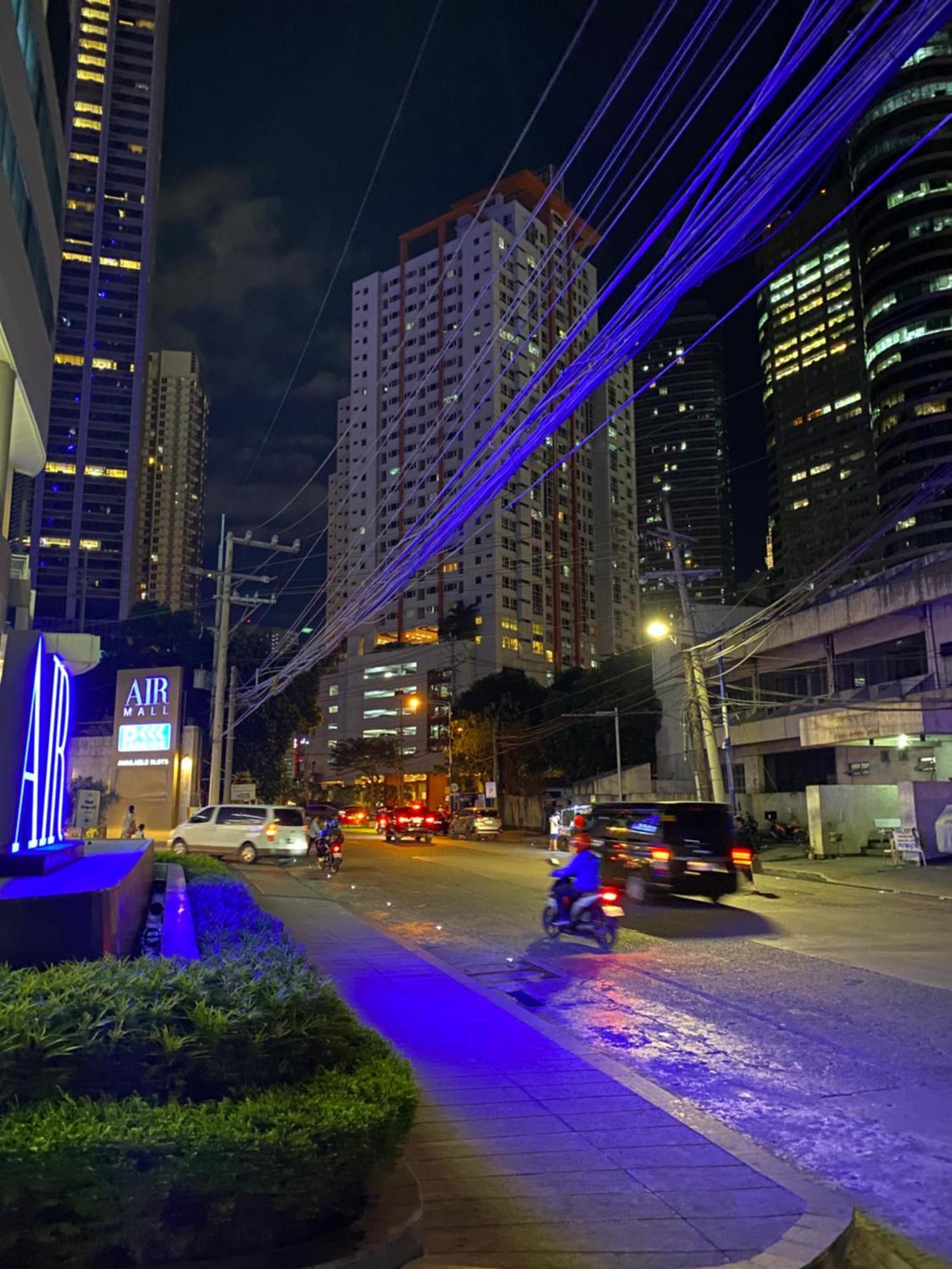 Frost At Air Residences Makati Manila Exteriör bild